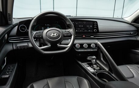Hyundai Elantra, 2023 год, 2 420 000 рублей, 6 фотография