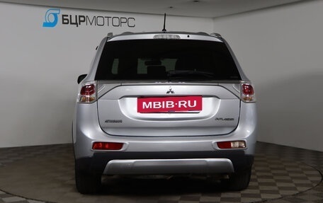 Mitsubishi Outlander III рестайлинг 3, 2014 год, 1 499 990 рублей, 6 фотография