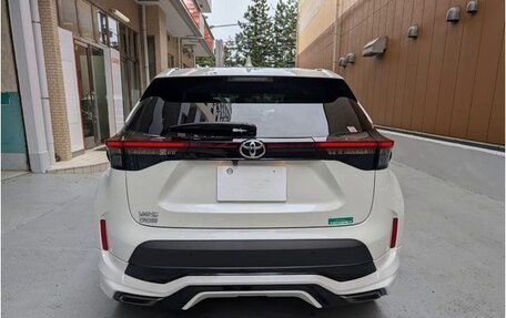 Toyota Yaris Cross, 2022 год, 1 370 000 рублей, 7 фотография