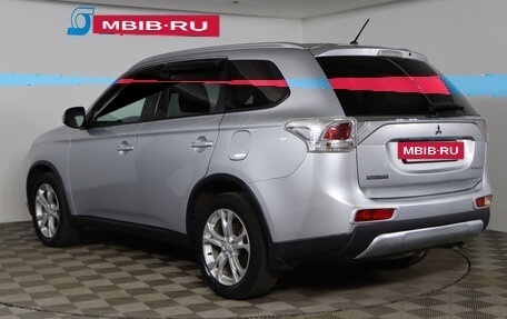 Mitsubishi Outlander III рестайлинг 3, 2014 год, 1 499 990 рублей, 7 фотография