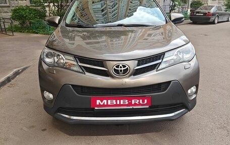 Toyota RAV4, 2013 год, 1 850 000 рублей, 2 фотография