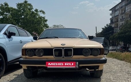 BMW 7 серия, 1987 год, 300 000 рублей, 2 фотография