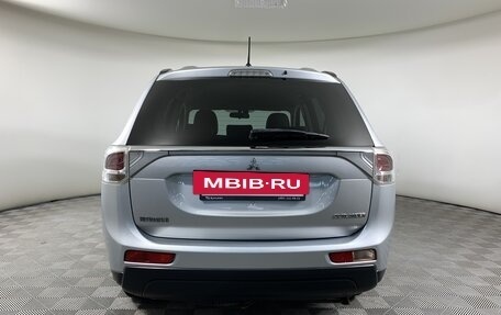 Mitsubishi Outlander III рестайлинг 3, 2013 год, 1 398 000 рублей, 6 фотография