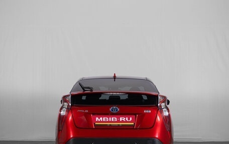 Toyota Prius IV XW50, 2016 год, 1 469 000 рублей, 4 фотография