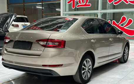 Skoda Octavia, 2022 год, 1 450 000 рублей, 2 фотография