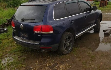 Volkswagen Touareg III, 2005 год, 350 000 рублей, 2 фотография
