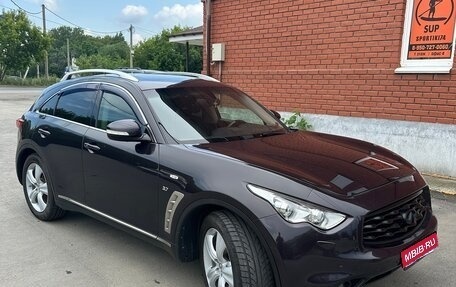 Infiniti FX II, 2011 год, 1 950 000 рублей, 3 фотография