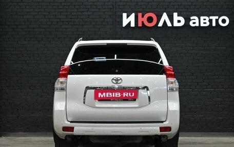 Toyota Land Cruiser Prado 150 рестайлинг 2, 2011 год, 3 650 000 рублей, 5 фотография