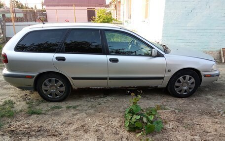 Volvo V40 I, 1999 год, 300 000 рублей, 3 фотография