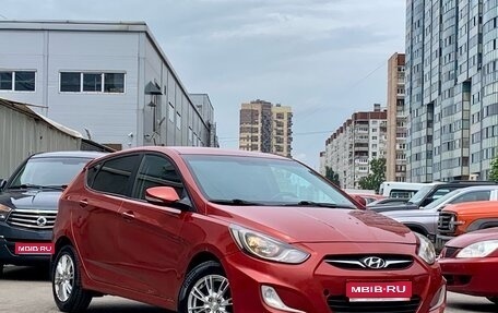 Hyundai Solaris II рестайлинг, 2012 год, 648 000 рублей, 1 фотография