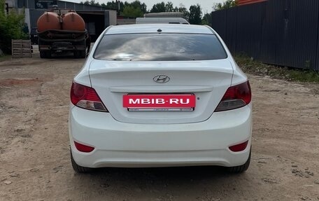 Hyundai Solaris II рестайлинг, 2012 год, 620 000 рублей, 3 фотография