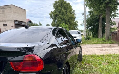 BMW 3 серия, 2005 год, 750 000 рублей, 3 фотография