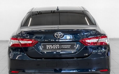 Toyota Camry, 2019 год, 2 800 000 рублей, 6 фотография