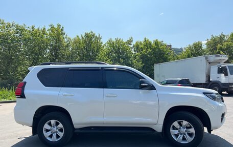 Toyota Land Cruiser Prado 150 рестайлинг 2, 2020 год, 4 750 000 рублей, 4 фотография
