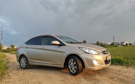 Hyundai Solaris II рестайлинг, 2012 год, 850 000 рублей, 2 фотография
