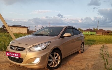 Hyundai Solaris II рестайлинг, 2012 год, 850 000 рублей, 4 фотография
