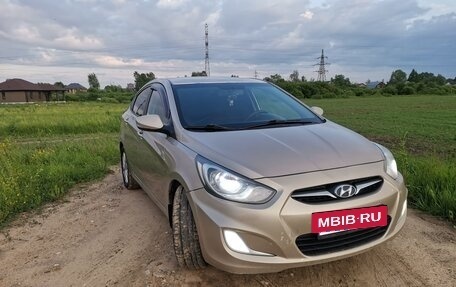 Hyundai Solaris II рестайлинг, 2012 год, 850 000 рублей, 7 фотография