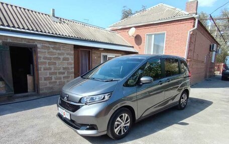 Honda Freed II, 2023 год, 2 500 000 рублей, 2 фотография