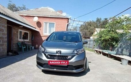 Honda Freed II, 2023 год, 2 500 000 рублей, 3 фотография