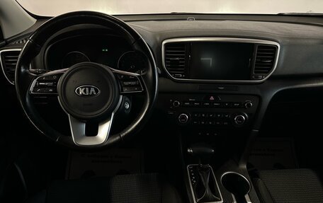 KIA Sportage IV рестайлинг, 2021 год, 2 667 000 рублей, 6 фотография
