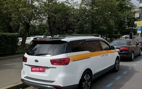 KIA Carnival III, 2020 год, 3 000 000 рублей, 3 фотография