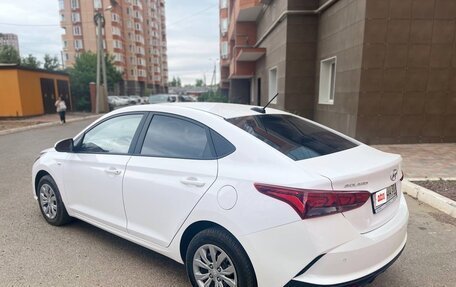 Hyundai Solaris II рестайлинг, 2022 год, 2 200 000 рублей, 7 фотография