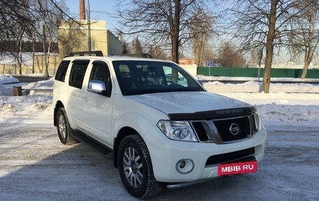 Nissan Pathfinder, 2012 год, 1 900 000 рублей, 2 фотография