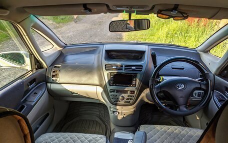 Toyota Opa I рестайлинг, 2002 год, 550 000 рублей, 8 фотография