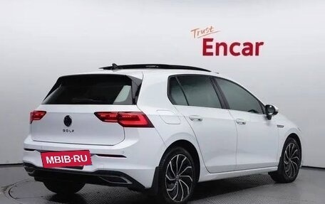 Volkswagen Golf VIII, 2022 год, 2 100 000 рублей, 2 фотография