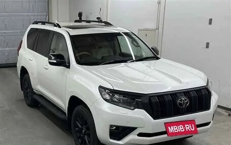 Toyota Land Cruiser Prado 150 рестайлинг 2, 2022 год, 5 550 000 рублей, 2 фотография