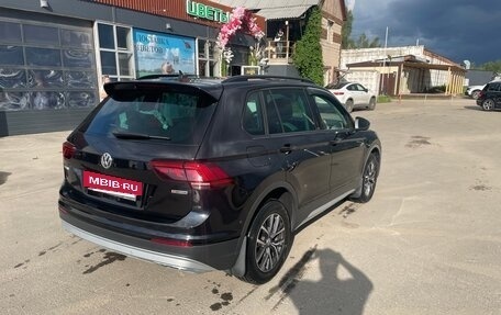 Volkswagen Tiguan II, 2019 год, 3 300 000 рублей, 3 фотография