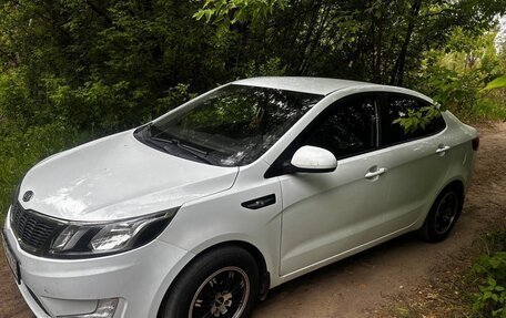 KIA Rio III рестайлинг, 2012 год, 1 000 000 рублей, 2 фотография