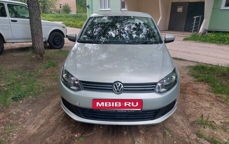 Volkswagen Polo VI (EU Market), 2011 год, 750 000 рублей, 2 фотография
