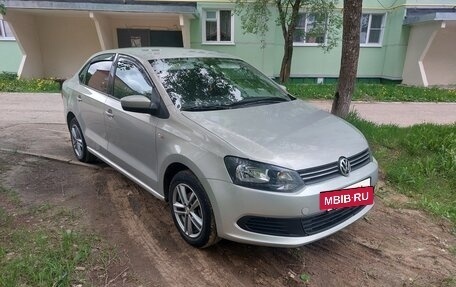 Volkswagen Polo VI (EU Market), 2011 год, 750 000 рублей, 3 фотография
