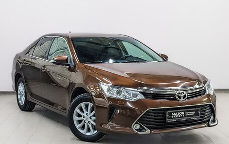 Toyota Camry, 2018 год, 2 240 000 рублей, 3 фотография