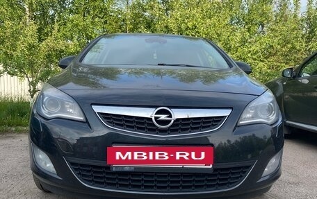 Opel Astra J, 2011 год, 520 000 рублей, 2 фотография