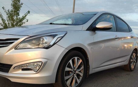Hyundai Solaris II рестайлинг, 2015 год, 1 150 000 рублей, 2 фотография