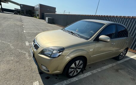 KIA Rio II, 2011 год, 700 000 рублей, 3 фотография