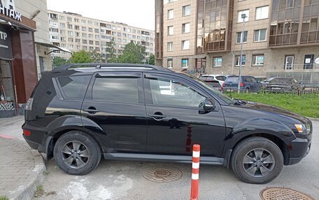Mitsubishi Outlander III рестайлинг 3, 2011 год, 1 290 000 рублей, 3 фотография