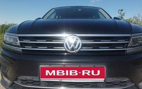 Volkswagen Tiguan II, 2017 год, 2 350 000 рублей, 2 фотография