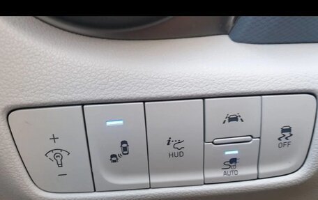 Hyundai Kona I, 2020 год, 2 750 000 рублей, 3 фотография