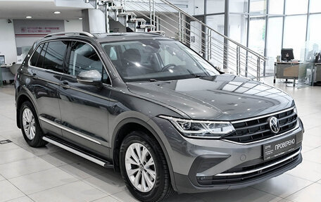 Volkswagen Tiguan II, 2021 год, 2 650 000 рублей, 3 фотография