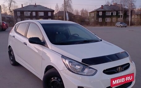 Hyundai Solaris II рестайлинг, 2013 год, 625 000 рублей, 3 фотография