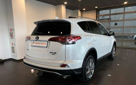 Toyota RAV4, 2018 год, 2 290 000 рублей, 3 фотография