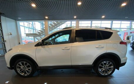 Toyota RAV4, 2018 год, 2 290 000 рублей, 6 фотография