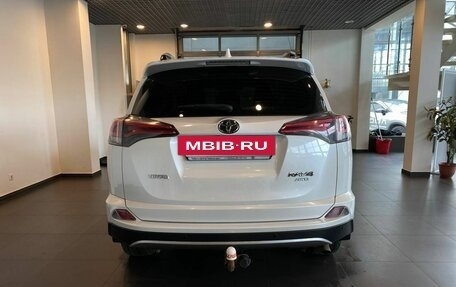 Toyota RAV4, 2018 год, 2 290 000 рублей, 4 фотография
