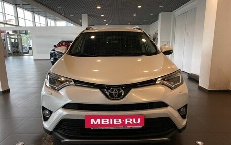 Toyota RAV4, 2018 год, 2 290 000 рублей, 8 фотография