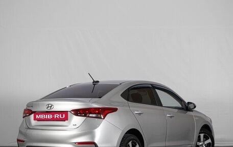 Hyundai Solaris II рестайлинг, 2017 год, 999 000 рублей, 3 фотография