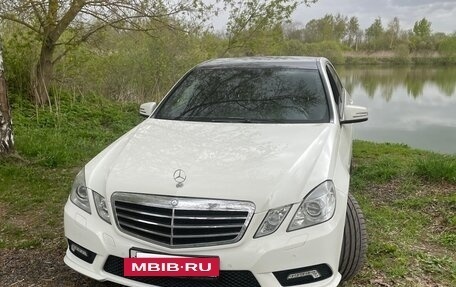 Mercedes-Benz E-Класс, 2011 год, 1 600 000 рублей, 2 фотография
