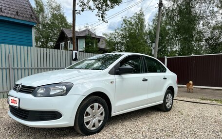 Volkswagen Polo VI (EU Market), 2015 год, 800 000 рублей, 2 фотография